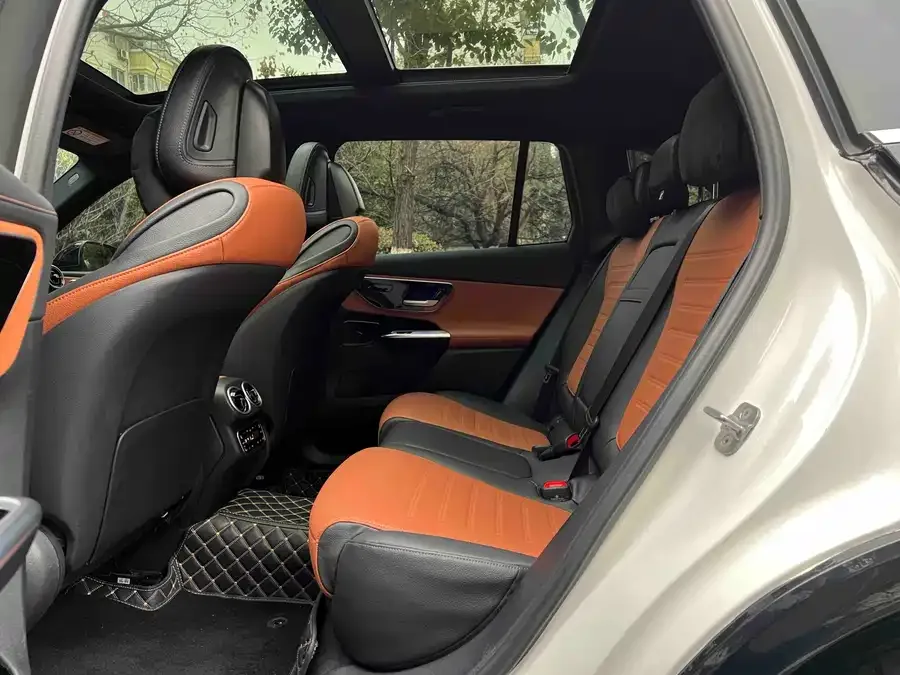 Mercedes-Benz GLC-Class Mercedes-Benz GLC 2023 GLC 260 L 4MATIC dynamic 5-seater 2025 — миниатюра 3