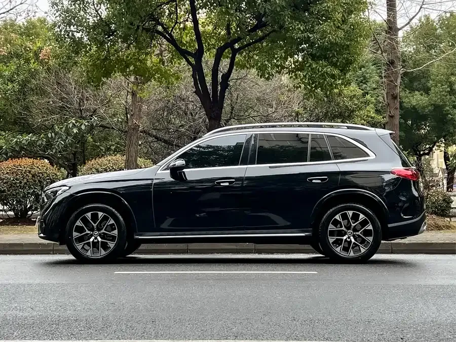 Mercedes-Benz GLC-Class Mercedes-Benz GLC 2023 GLC 260 L 4MATIC dynamic 5-seater 2025 — миниатюра 5