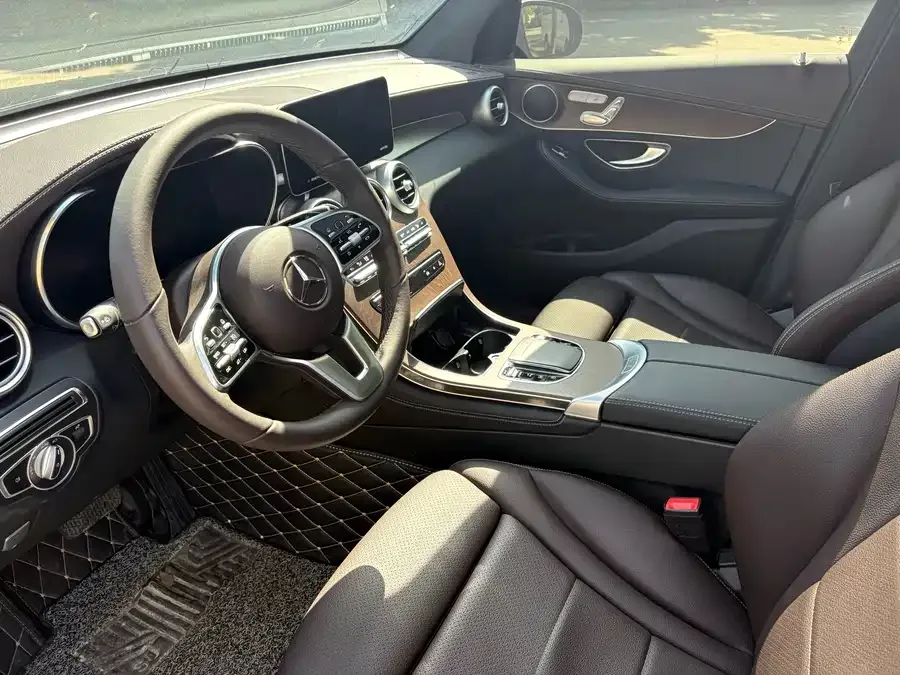 Mercedes-Benz GLC-Class Mercedes-Benz GLC 2022 GLC 260 L 4MATIC Luxury Edition 2022 — миниатюра 3