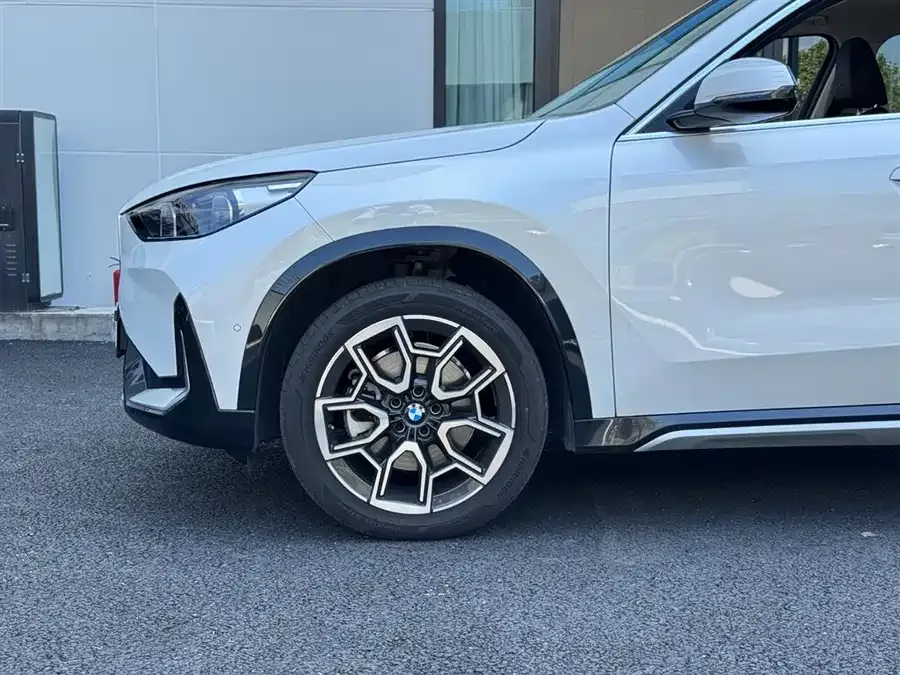 BMW X1 2025 sDrive25Li X Design Package 2025 — миниатюра 5
