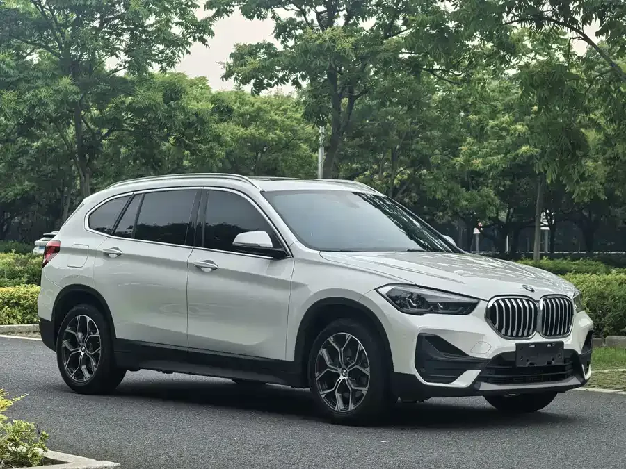 BMW X1 2022 sDrive25Li Leading Edition 2022 — фото 1, купить с доставкой в Москву