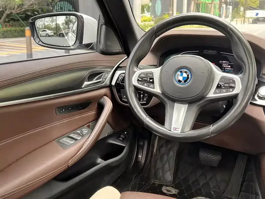BMW 5 Series New Energy 2022 Model 535Le Pioneer Edition M Sports Package 2022 — миниатюра 4