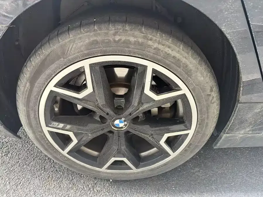 BMW i3 2024 eDrive 35 L 2024 — миниатюра 3