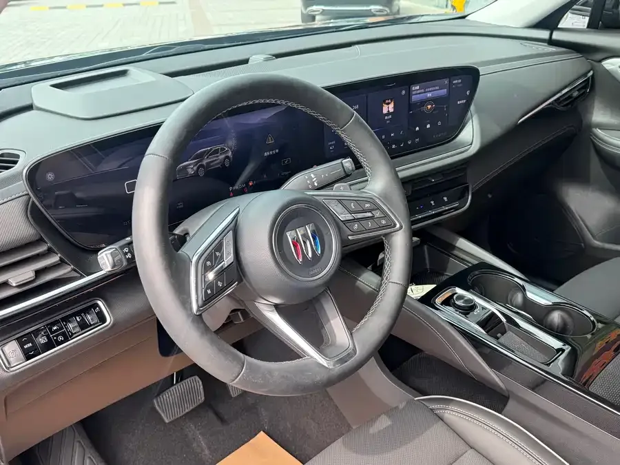 Buick Envision Plus Envision Plus 2025 Envision Plus 28T 2WD Platinum Edition 2025 — миниатюра 3
