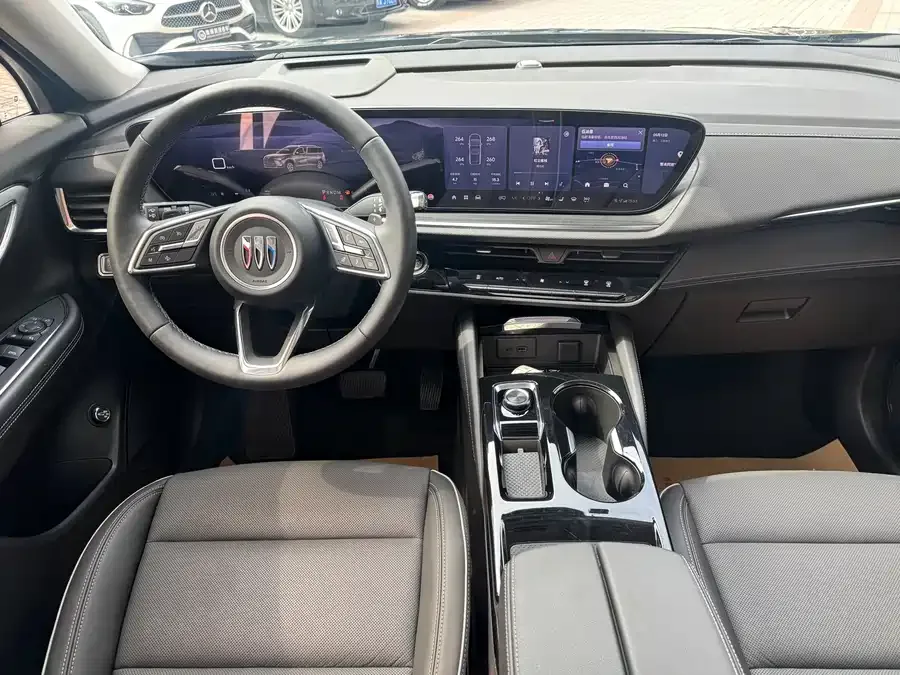 Buick Envision Plus Envision Plus 2025 Envision Plus 28T 2WD Platinum Edition 2025 — миниатюра 4