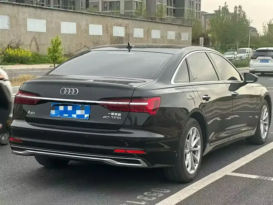 Audi A6L 2025 40 TFSI Luxury Dynamic Edition 2024 — миниатюра 3