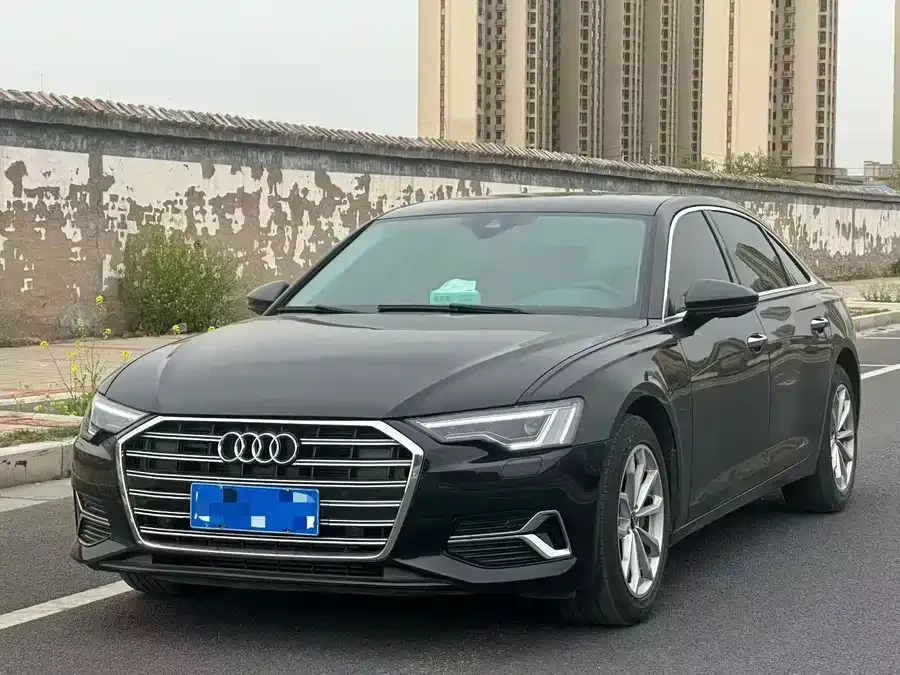Audi A6L 2025 40 TFSI Luxury Dynamic Edition 2024 — фото 1, купить с доставкой в Москву
