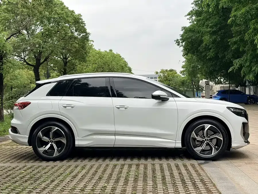 Audi Q4 e-tron 2023 50 e-tron quattro Chuangjing Edition 2023 — миниатюра 2