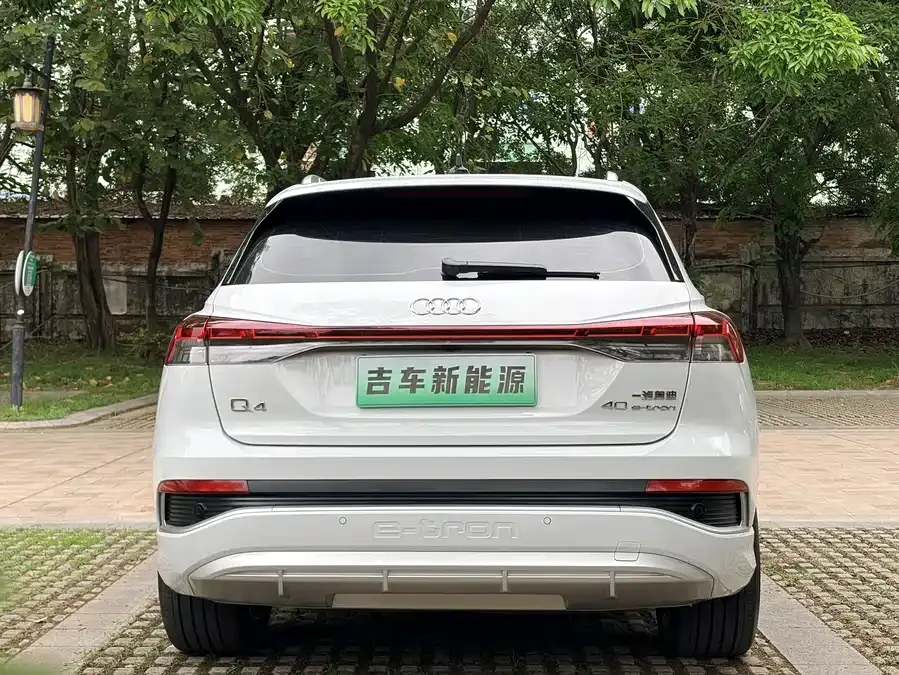 Audi Q4 e-tron 2023 50 e-tron quattro Chuangjing Edition 2023 — миниатюра 3