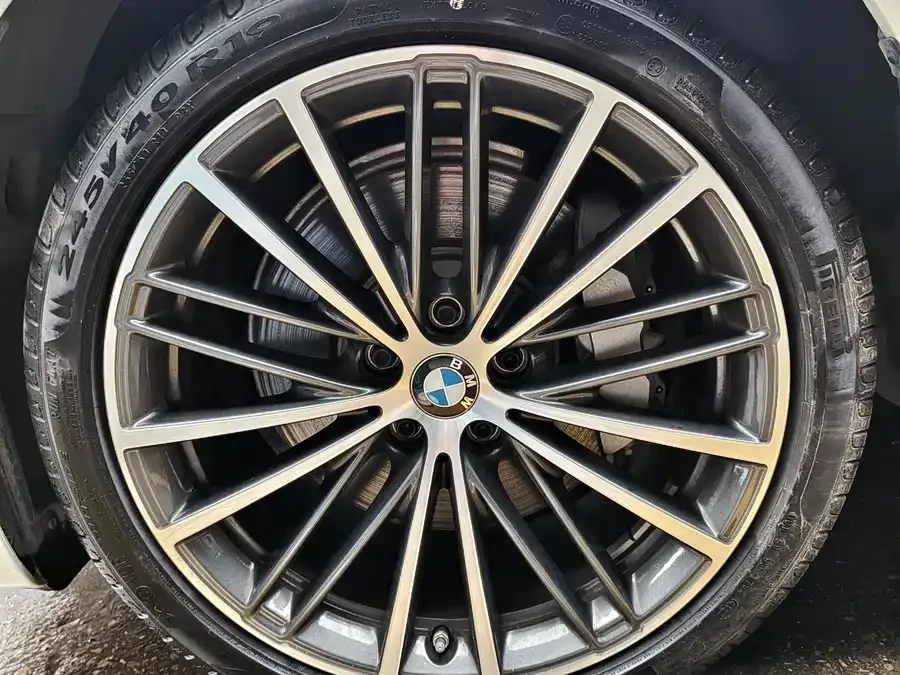 BMW 5 Series BMW 5 Series 2023 530Li Leading M Sport Package 2023 — миниатюра 2