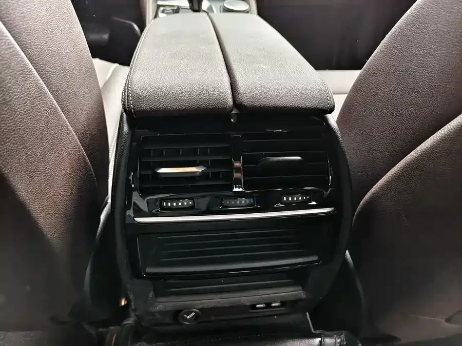 BMW 5 Series BMW 5 Series 2023 530Li Leading M Sport Package 2023 — миниатюра 3