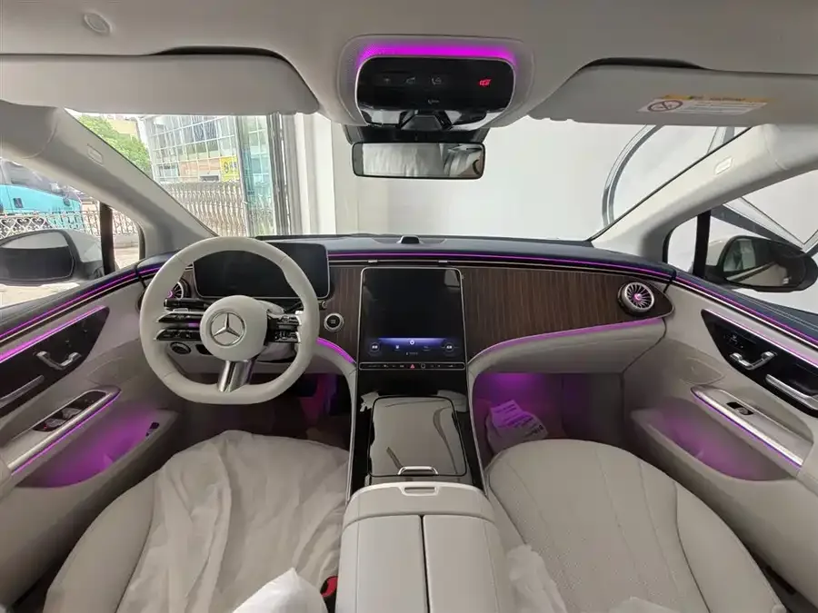 Mercedes-Benz EQE Mercedes-Benz EQE 2025 500 4MATIC Luxury Edition 2025 — миниатюра 3