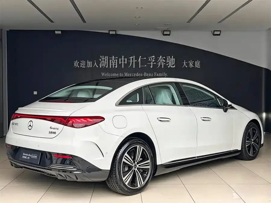 Mercedes-Benz EQE Mercedes-Benz EQE 2025 500 4MATIC Luxury Edition 2025 — миниатюра 4
