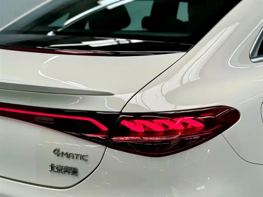 Mercedes-Benz EQE Mercedes-Benz EQE 2025 500 4MATIC Pioneer Edition 2025 — миниатюра 2