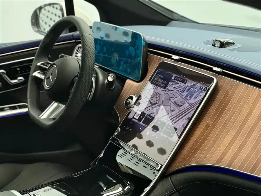 Mercedes-Benz EQE Mercedes-Benz EQE 2025 500 4MATIC Pioneer Edition 2025 — миниатюра 3