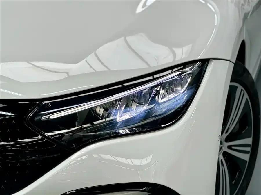 Mercedes-Benz EQE Mercedes-Benz EQE 2025 500 4MATIC Pioneer Edition 2025 — миниатюра 4