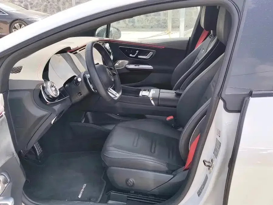 Mercedes-Benz EQE SUV AMG Mercedes-Benz EQE AMG 2023 AMG EQE 53 4MATIC+ 2024 — миниатюра 3