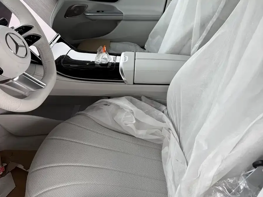 Mercedes-Benz EQE Mercedes-Benz EQE 2025 500 4MATIC Pioneer Edition 2025 — миниатюра 4