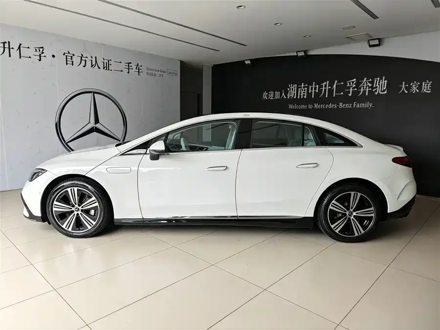 Mercedes-Benz EQE Mercedes-Benz EQE 2025 500 4MATIC Luxury Edition 2025 — миниатюра 2