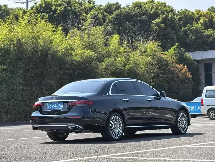 Mercedes-Benz E-Class Mercedes-Benz E-Class 2022 E 300 L Premium Edition 2022 — миниатюра 4
