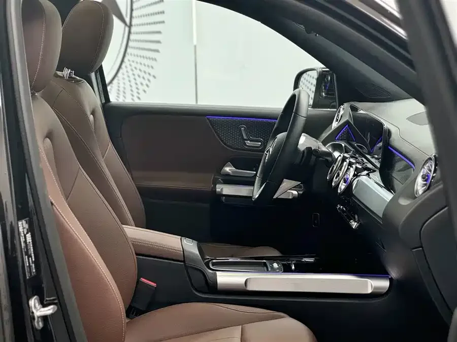 Mercedes-Benz GLB-Class Mercedes-Benz GLB 2024 facelift GLB 220 Dynamic 2025 — миниатюра 5