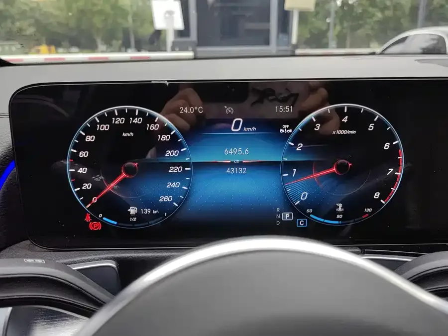 Mercedes-Benz GLB-Class Mercedes-Benz GLB 2023 GLB 220 4MATIC 2023 — миниатюра 3