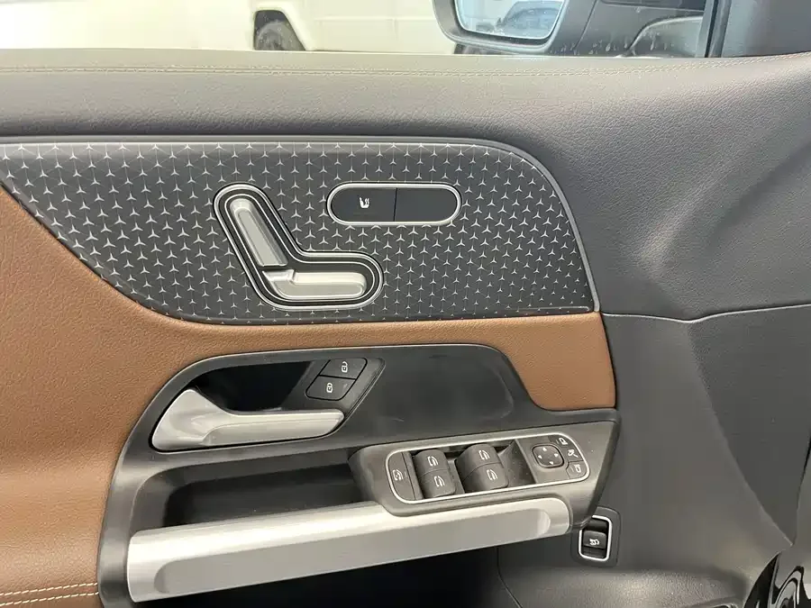 Mercedes-Benz GLB-Class Mercedes-Benz GLB 2025 GLB 220 Fashion Edition 2025 — миниатюра 5