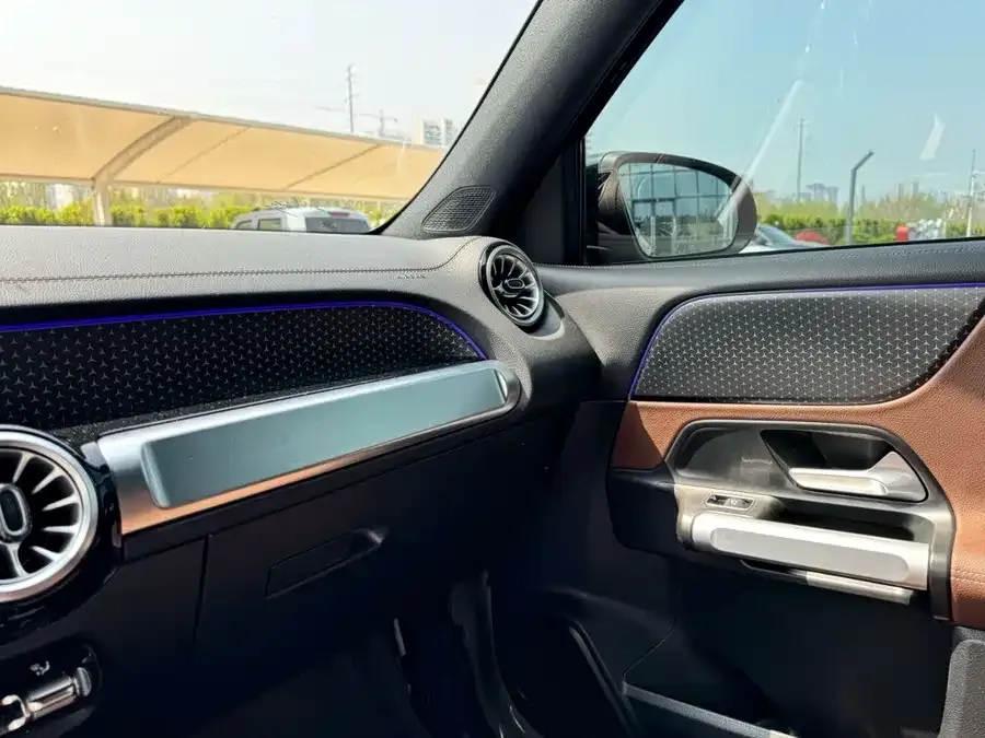 Mercedes-Benz GLB-Class Mercedes-Benz GLB 2024 facelift GLB 220 Dynamic 2025 — миниатюра 4