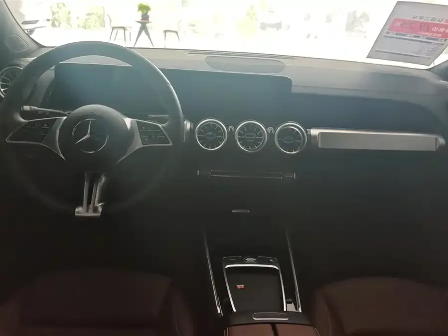 Mercedes-Benz GLB-Class Mercedes-Benz GLB 2024 facelift GLB 220 Dynamic 2025 — миниатюра 4