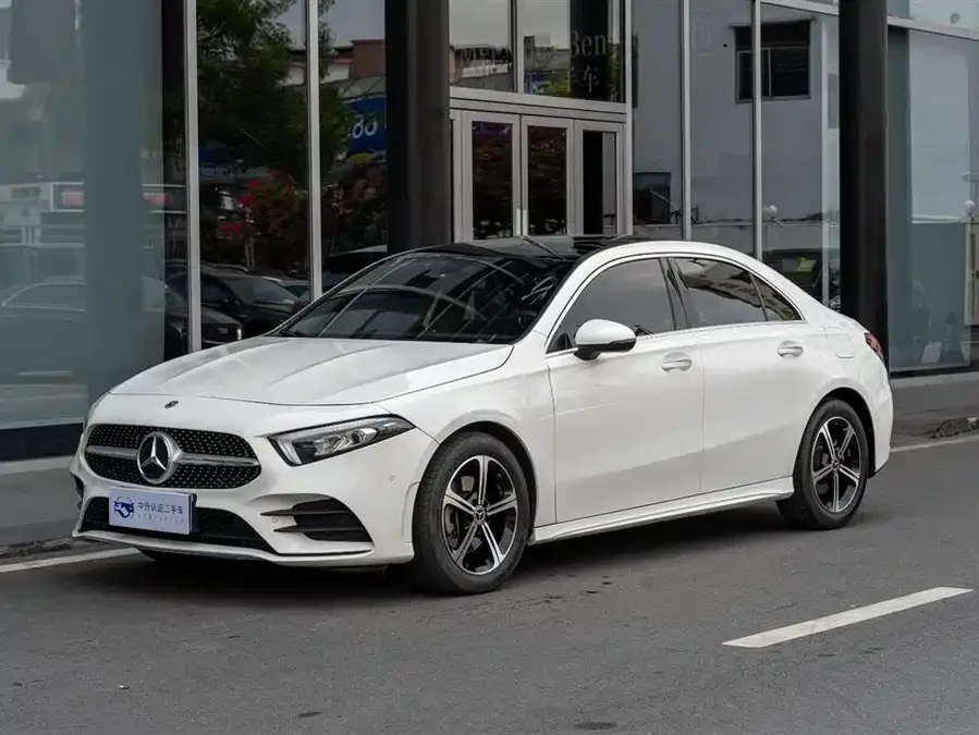 Mercedes-Benz Class A Mercedes-Benz A-Class 2023 A 200 L Fashion Edition 2023 — миниатюра 2