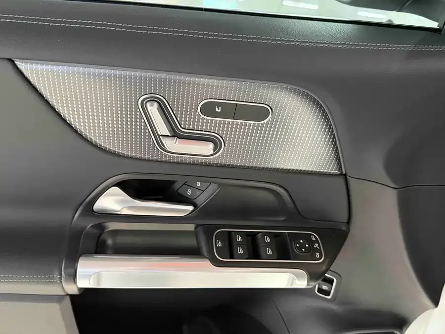 Mercedes-Benz GLB-Class Mercedes-Benz GLB 2023 GLB 220 Fashion Edition 2023 — миниатюра 2