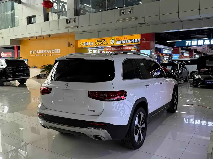 Mercedes-Benz GLB-Class Mercedes-Benz GLB 2023 GLB 220 Fashion Edition 2023 — миниатюра 4