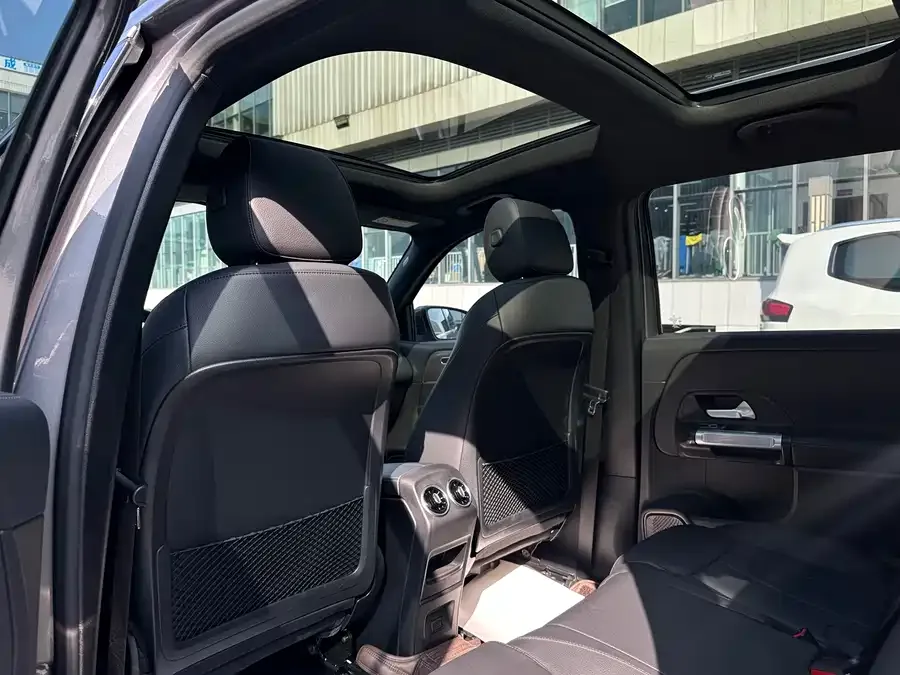 Mercedes-Benz GLB-Class Mercedes-Benz GLB 2023 GLB 220 Dynamic 2023 — миниатюра 3