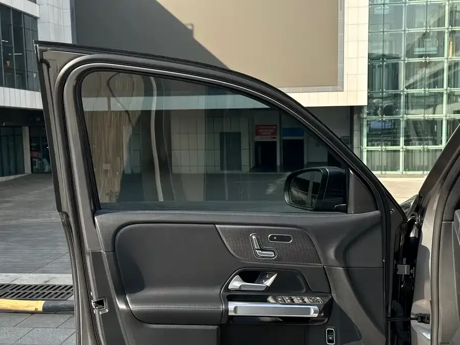Mercedes-Benz GLB-Class Mercedes-Benz GLB 2023 GLB 220 Dynamic 2023 — миниатюра 5