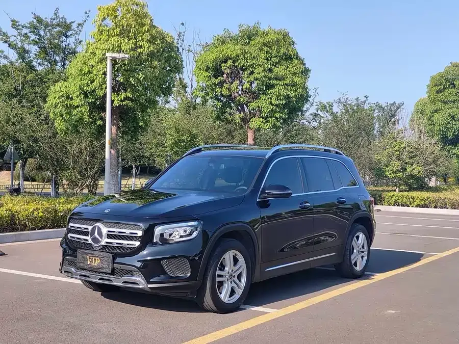 Mercedes-Benz GLB-Class 2023