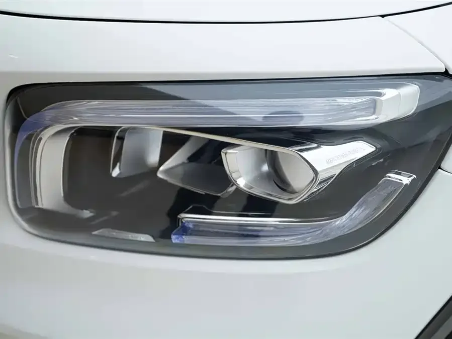 Mercedes-Benz GLB-Class Mercedes-Benz GLB 2023 GLB 220 Dynamic 2023 — миниатюра 4