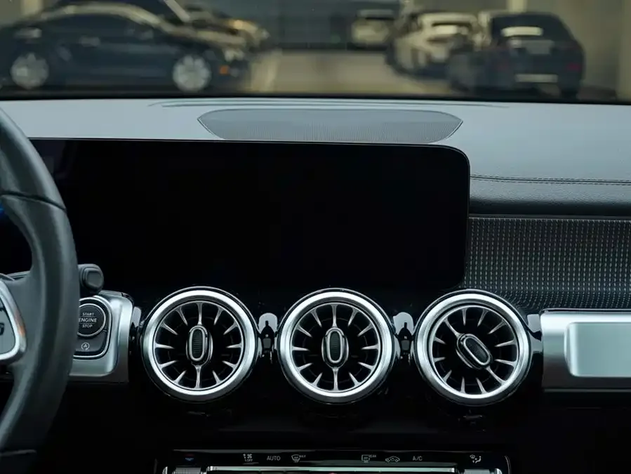 Mercedes-Benz GLB-Class Mercedes-Benz GLB 2023 GLB 220 Dynamic 2023 — миниатюра 5