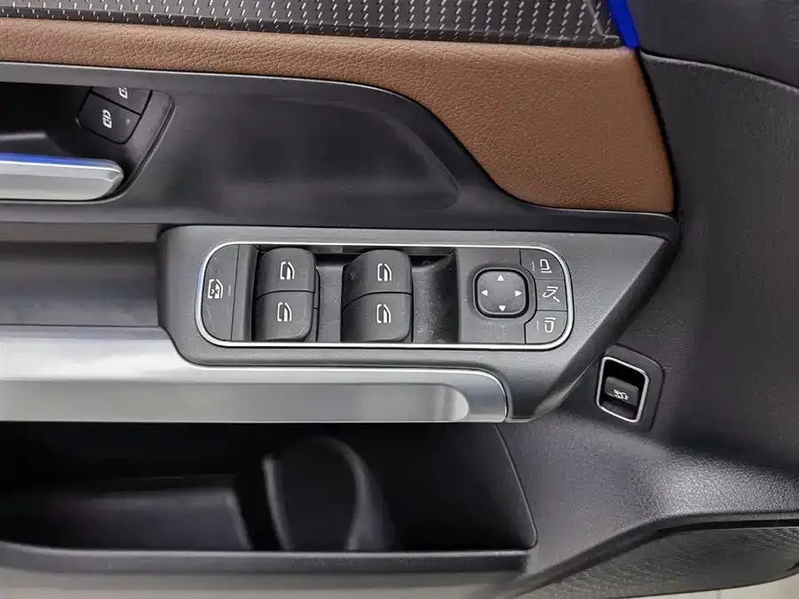 Mercedes-Benz GLB-Class Mercedes-Benz GLB 2023 GLB 220 Dynamic 2023 — миниатюра 3