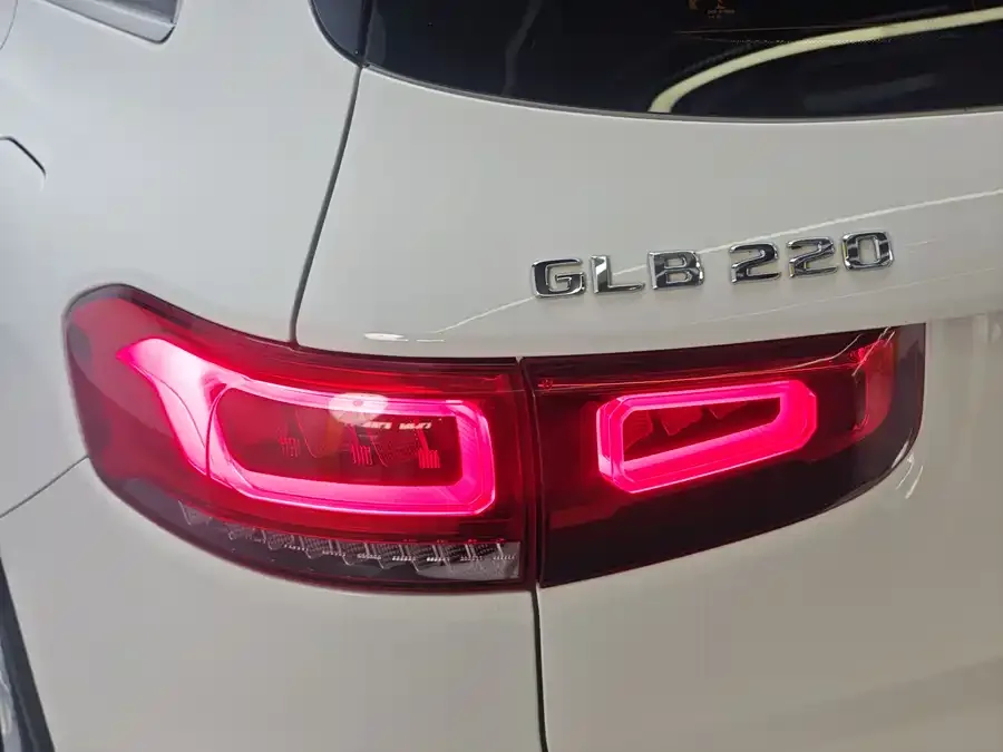 Mercedes-Benz GLB-Class Mercedes-Benz GLB 2022 GLB 220 Dynamic 2022 — миниатюра 5