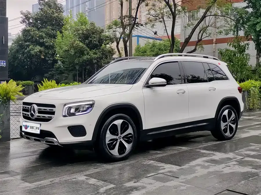 Mercedes-Benz GLB-Class 2023