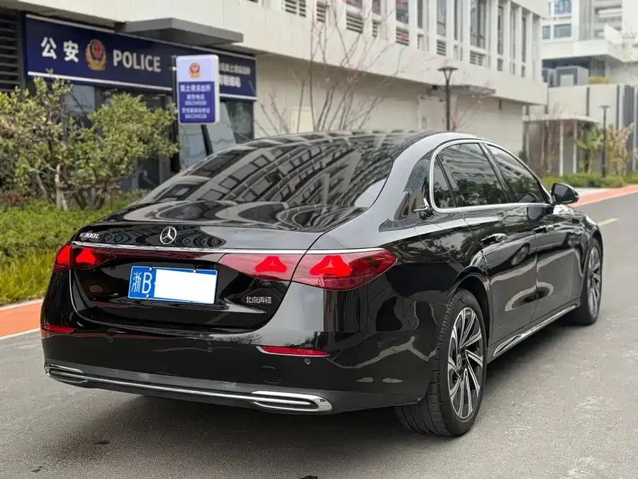 Mercedes-Benz E-Class Mercedes-Benz E-Class 2024 E 300 L Luxury Edition 2024 — миниатюра 5