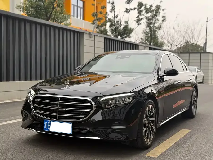Mercedes-Benz E-Class 2024