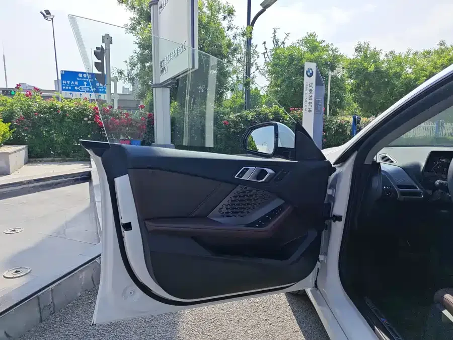 BMW 2 Series BMW 2 Series 2025 225L M Sports Package 2025 — миниатюра 3
