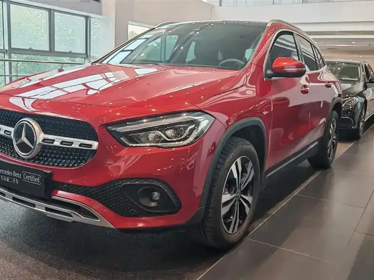 Mercedes-Benz GLA Mercedes-Benz GLA 2022 GLA 200 2022 — фото 1, купить с доставкой в Москву