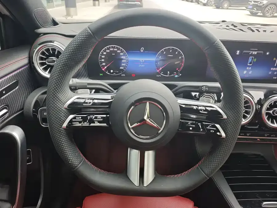 Mercedes-Benz Class A Mercedes-Benz A-Class 2025 A 200 L Fashion Edition 2025 — миниатюра 4