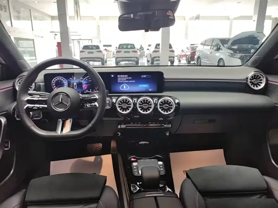 Mercedes-Benz Class A Mercedes-Benz A-Class 2023 A 200 L Fashion Edition 2023 — миниатюра 3