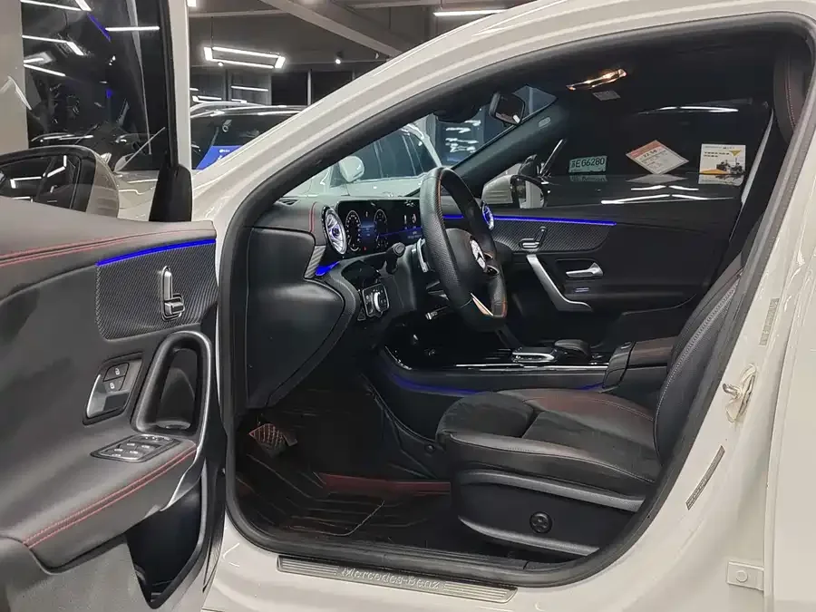 Mercedes-Benz Class A Mercedes-Benz A-Class 2023 A 200 L Fashion Edition 2023 — миниатюра 2