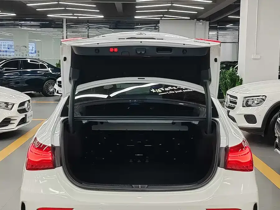 Mercedes-Benz Class A Mercedes-Benz A-Class 2023 A 200 L Fashion Edition 2023 — миниатюра 3