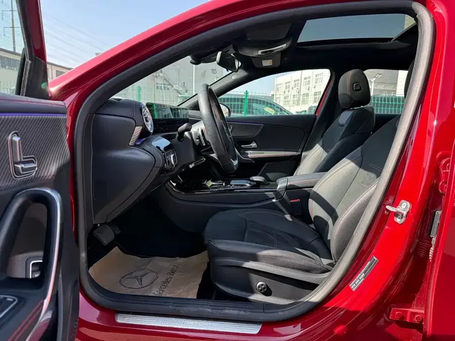 Mercedes-Benz Class A Mercedes-Benz A-Class 2024 A 200 L Fashion Edition 2024 — миниатюра 4