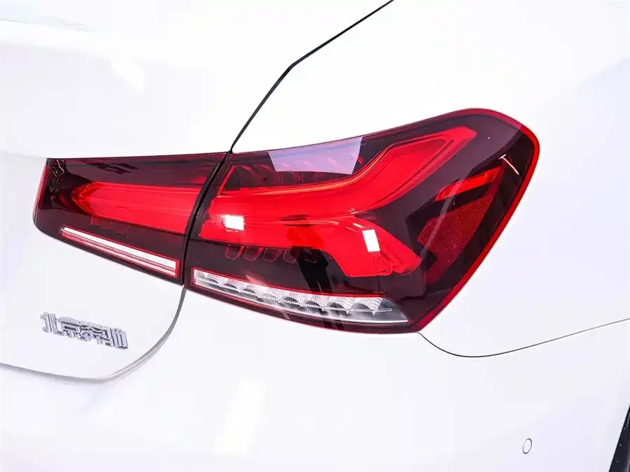 Mercedes-Benz Class A Mercedes-Benz A-Class 2022 Model Three A 200 L Sports Sedan Fashion Model 2023 — миниатюра 3